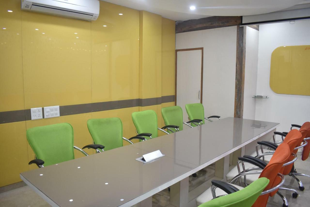 S.R. Residency Zirakpur Exterior foto