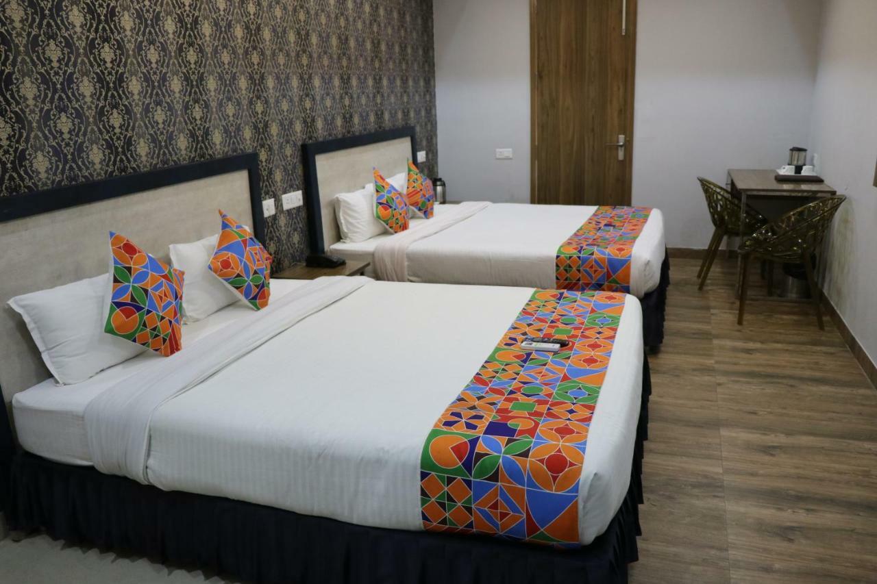 S.R. Residency Zirakpur Exterior foto