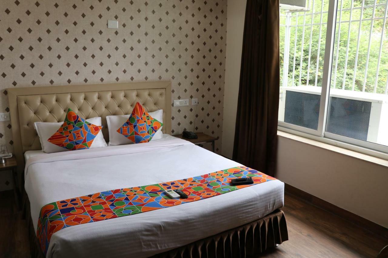 S.R. Residency Zirakpur Exterior foto